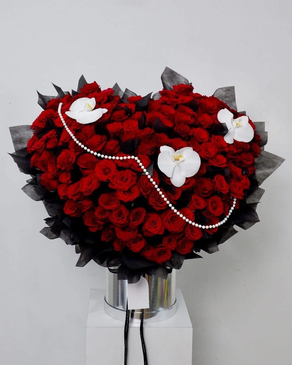 GIỎ HOA HỒNG ĐỎ TRÁI TIM TUYÊN NGÔN YÊU THƯƠNG ĐẦY KHÍ CHẤT - G04
