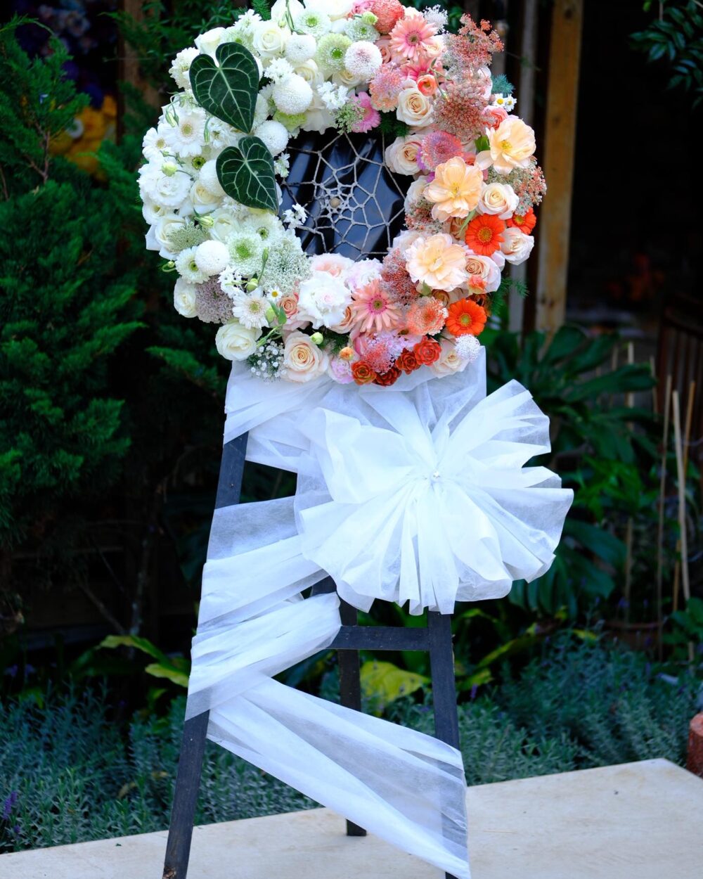 KỆ HOA CHIA BUỒN ARILO - CB07