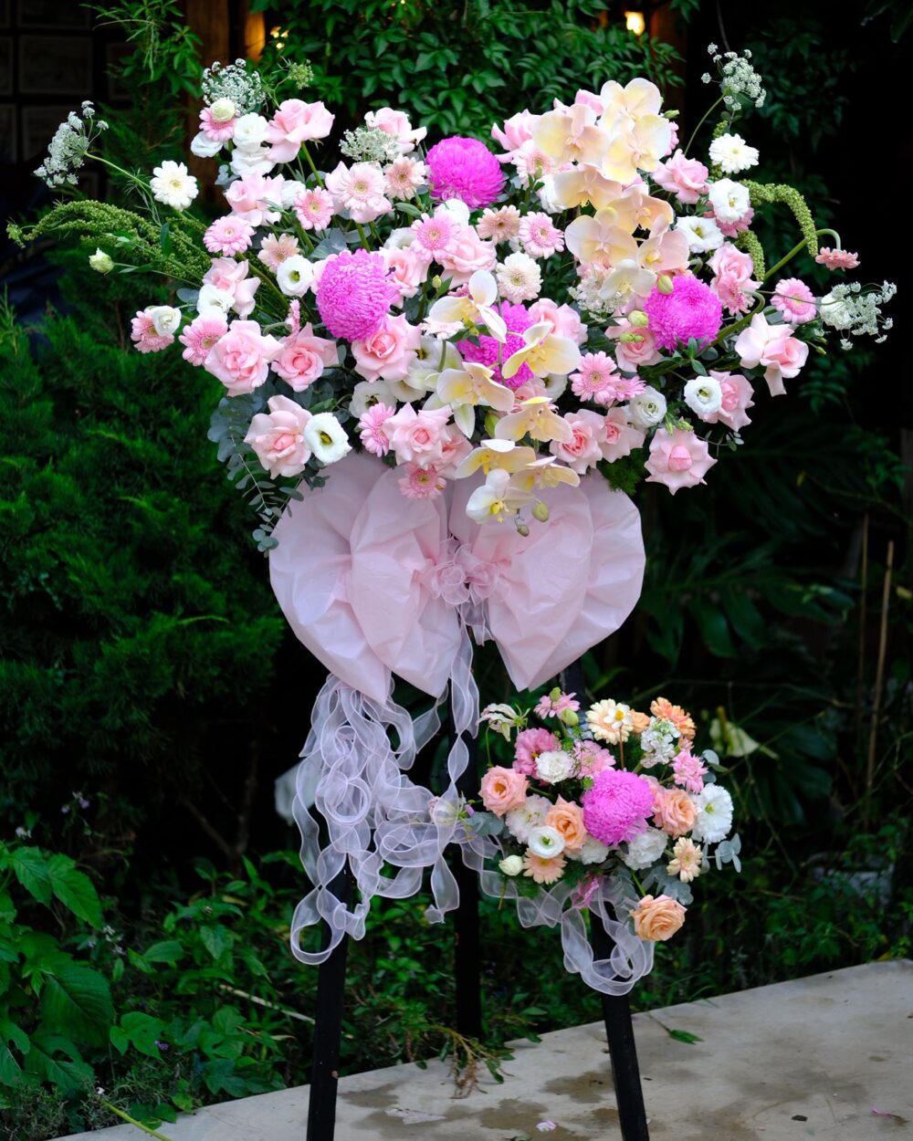 KỆ HOA KHAI TRƯƠNG ARILO - KT10