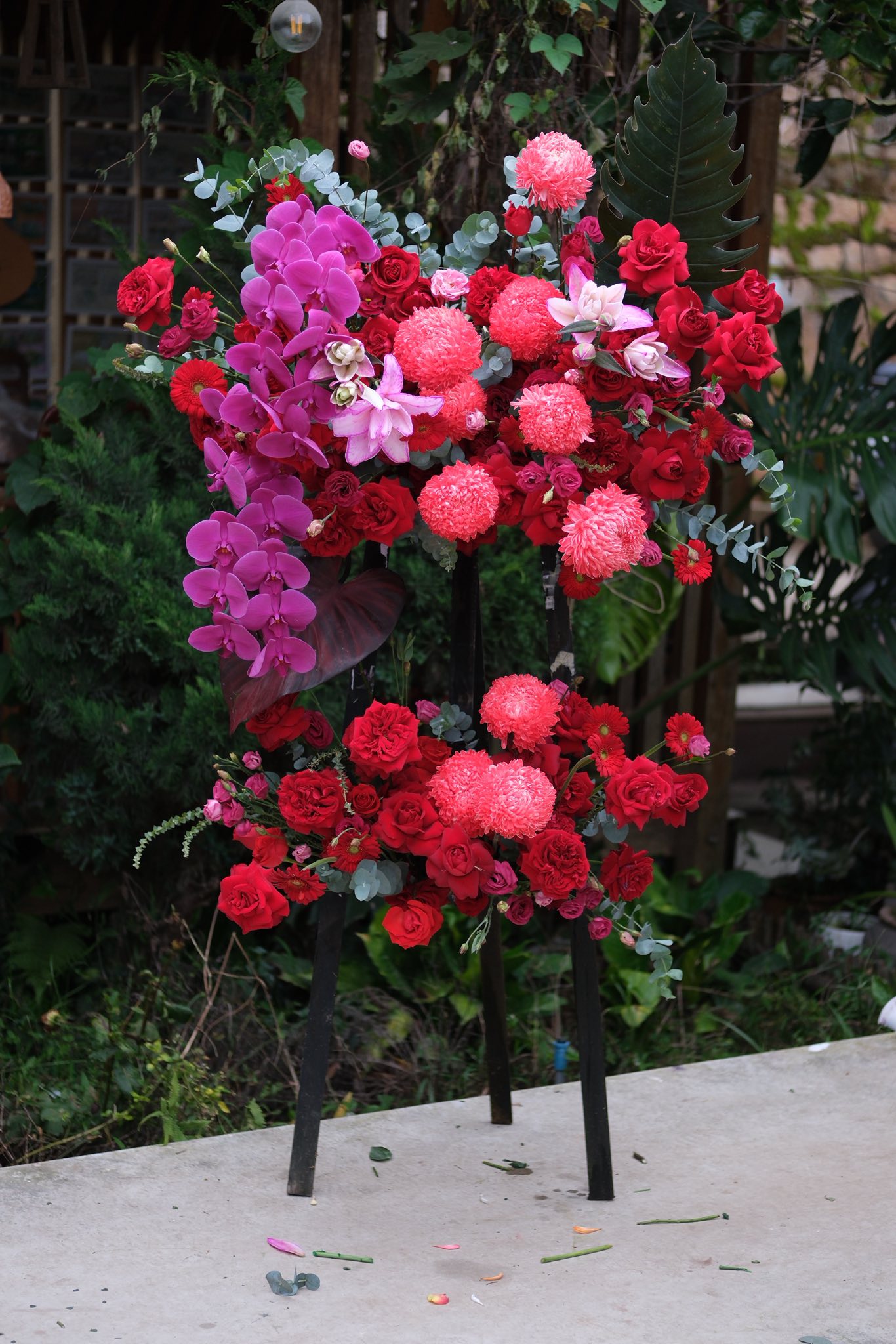 KỆ HOA KHAI TRƯƠNG ARILO - KT12