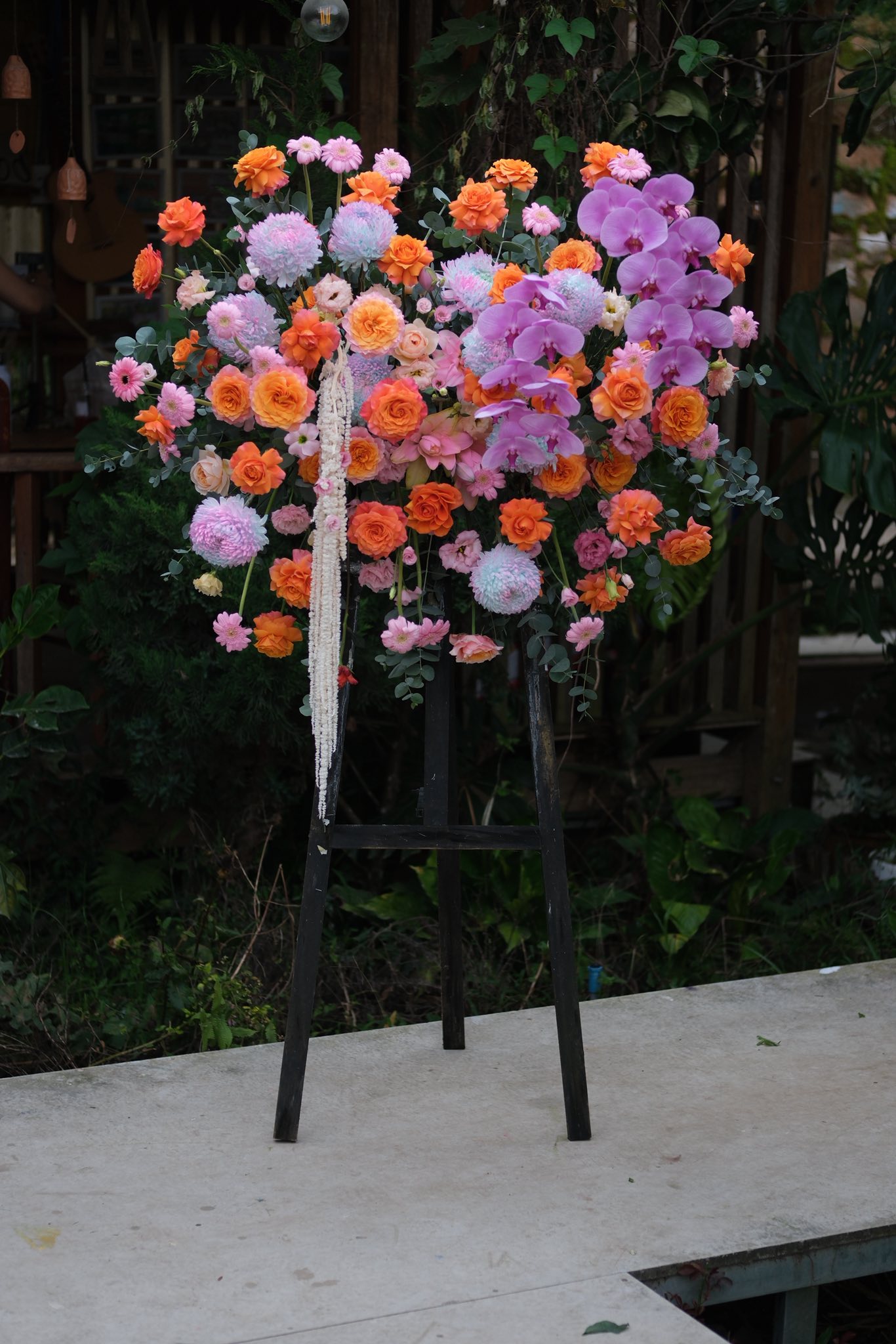 KỆ HOA KHAI TRƯƠNG ARILO - KT16