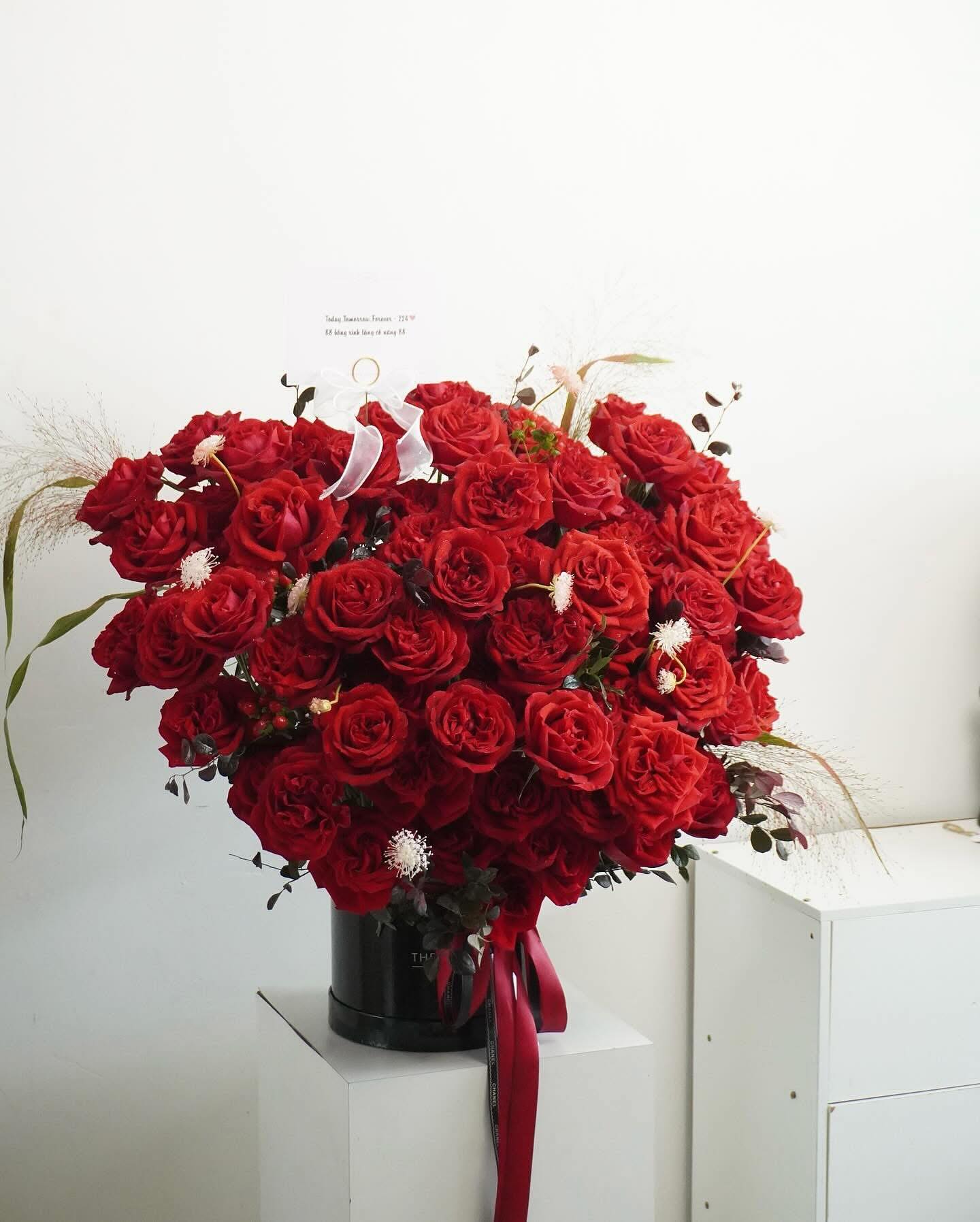 GIỎ HOA ARILO - G07