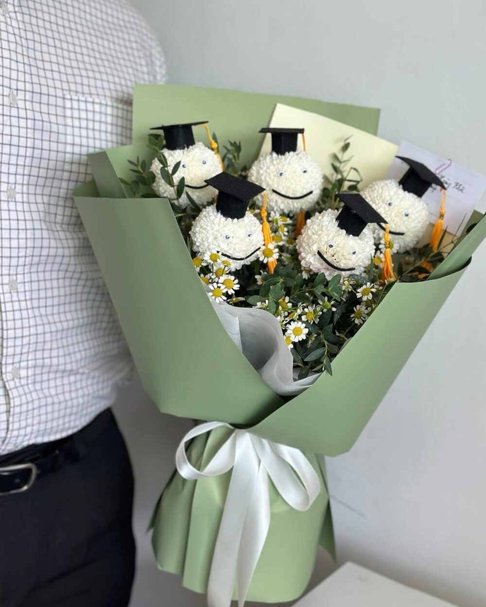 HOA TỐT NGHIỆP ARILO - TN01