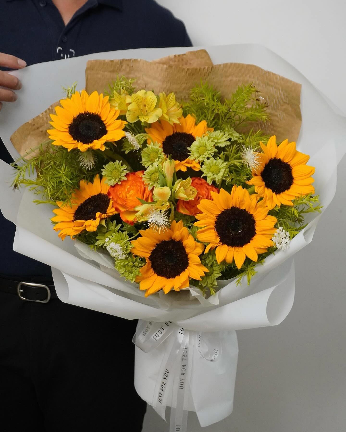 HOA TỐT NGHIỆP ARILO - TN03