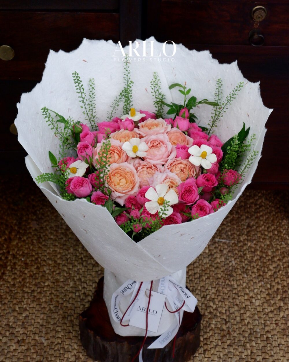 BÓ HOA HỒNG CHÙM SOFIA GÓI GIẤY XÉ TAY THỦ CÔNG BỒ CÔNG ANH GIAO NHANH PHƯỜNG BÀN CỜ B141