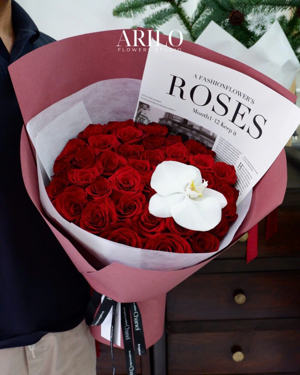 BÓ HOA HỒNG ECUADOR ĐỎ TUYÊN NGÔN TÌNH YÊU MẠNH MẼ VÀ TRƯỞNG THÀNH B137