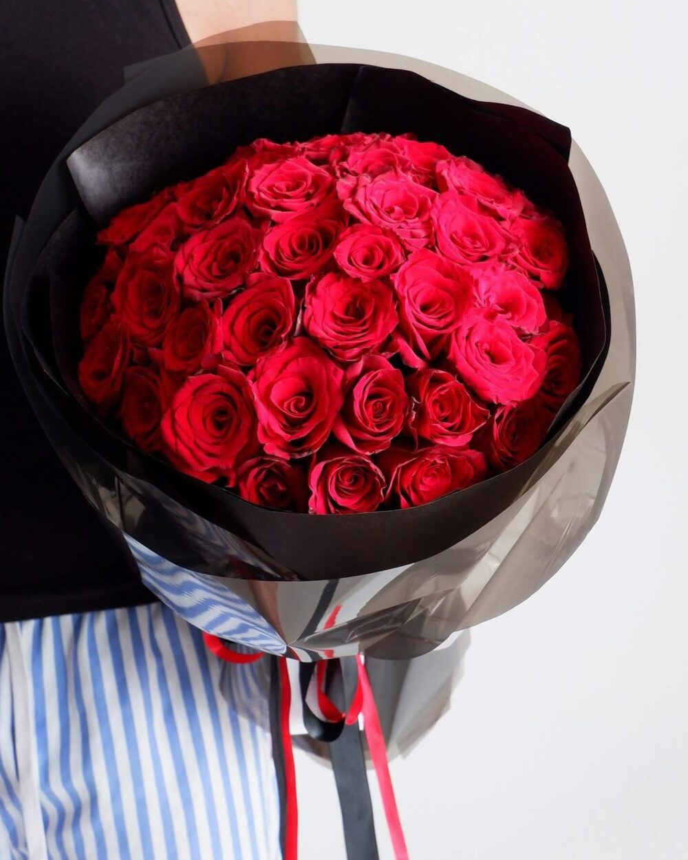 BÓ HOA TỎ TÌNH HỒNG ECUADOR ĐỎ LỜI YÊU RỰC RỠ GIÁ TỐT QUẬN 3 B41