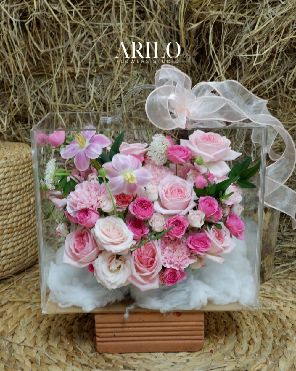 HỘP HOA MICA ĐẨY HOA MÓN QUÀ ĐẶC BIỆT DỊP VALENTINE