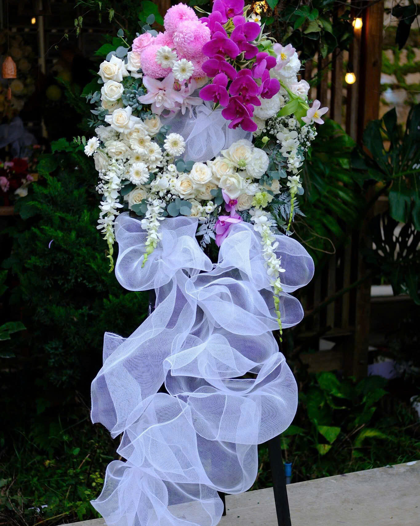 KỆ HOA CHIA BUỒN ARILO - CB03