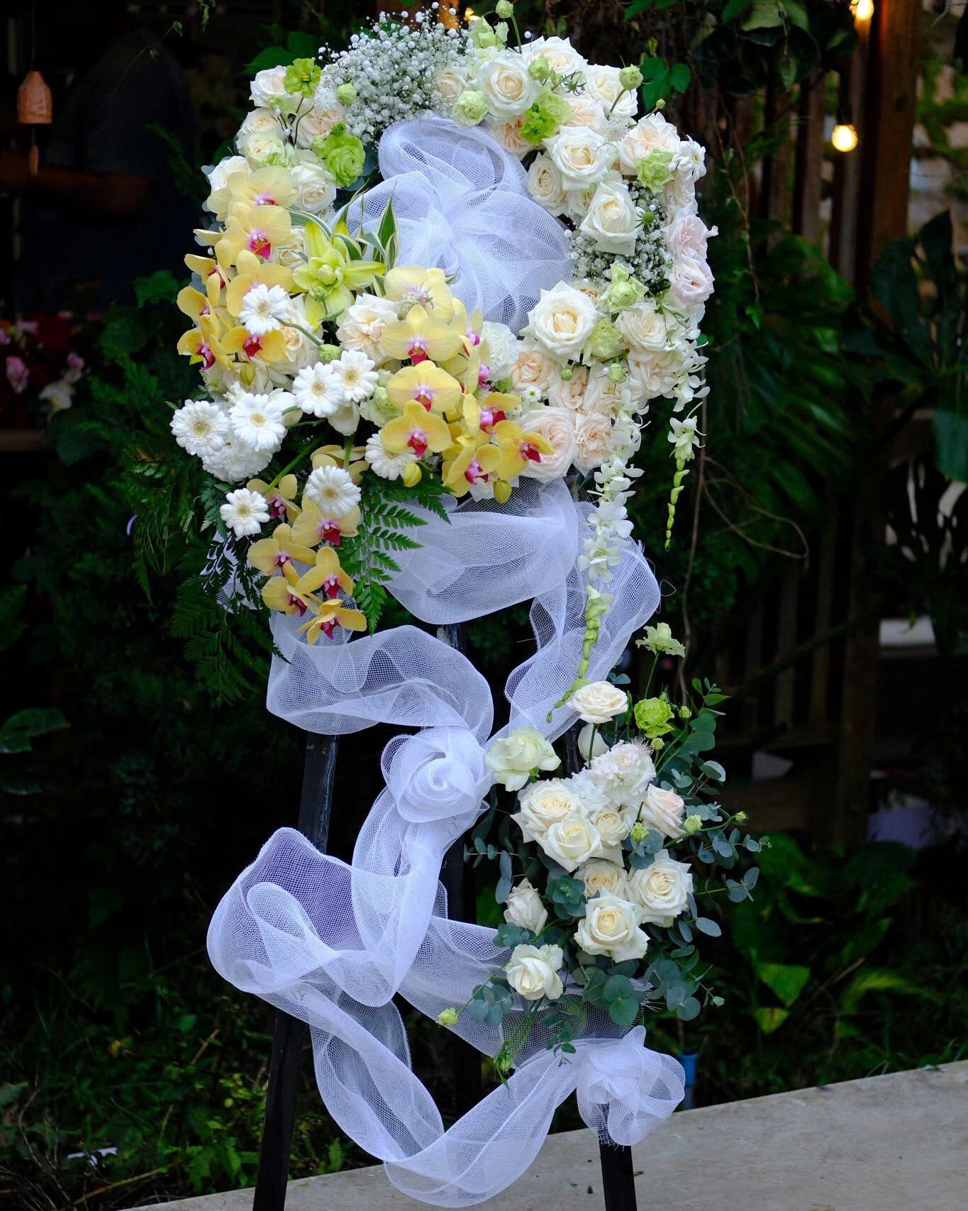 KỆ HOA CHIA BUỒN ARILO - CB05