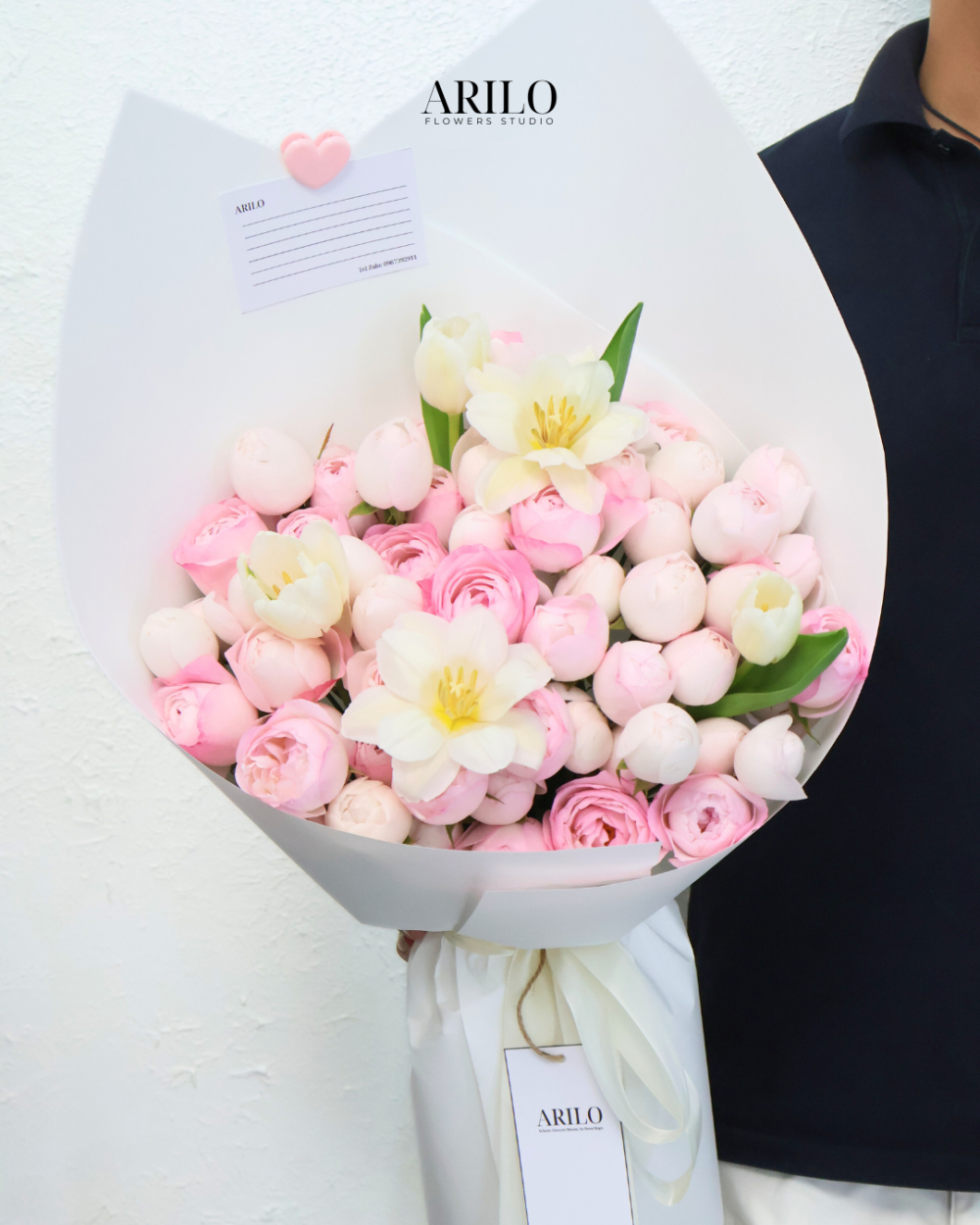 BÓ HOA HỒNG PLUME MIX TULIP HÀ LAN ĐẸP DỊU DÀNG - B298