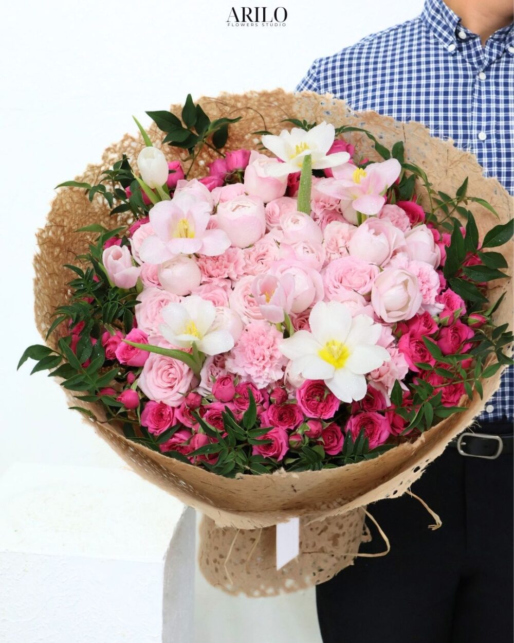 BÓ HOA HOA TỎ TÌNH TULIP MIX HỒNG OHARA LỜI NÓI NGỌT NGÀO CHO NHỮNG NGƯỜI ĐANG YÊU B364-01