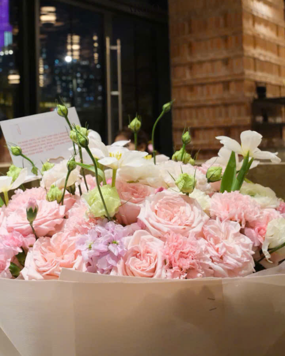 BÓ HOA HỒNG OHARA PASTEL MIX TULIP LỜI YÊU MỀM MẠI CHO NGÀY VALENTINE B330