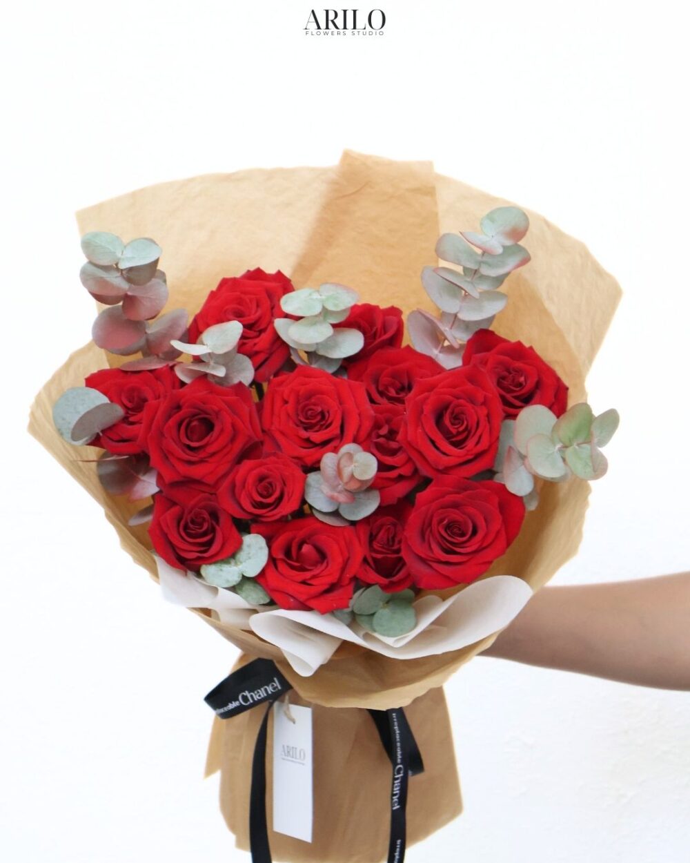 BÓ HOA TỎ TÌNH HỒNG ECUADOR VẺ ĐẸP NỒNG NÀN TRONG SẮC ĐỎ KIÊU SA B3