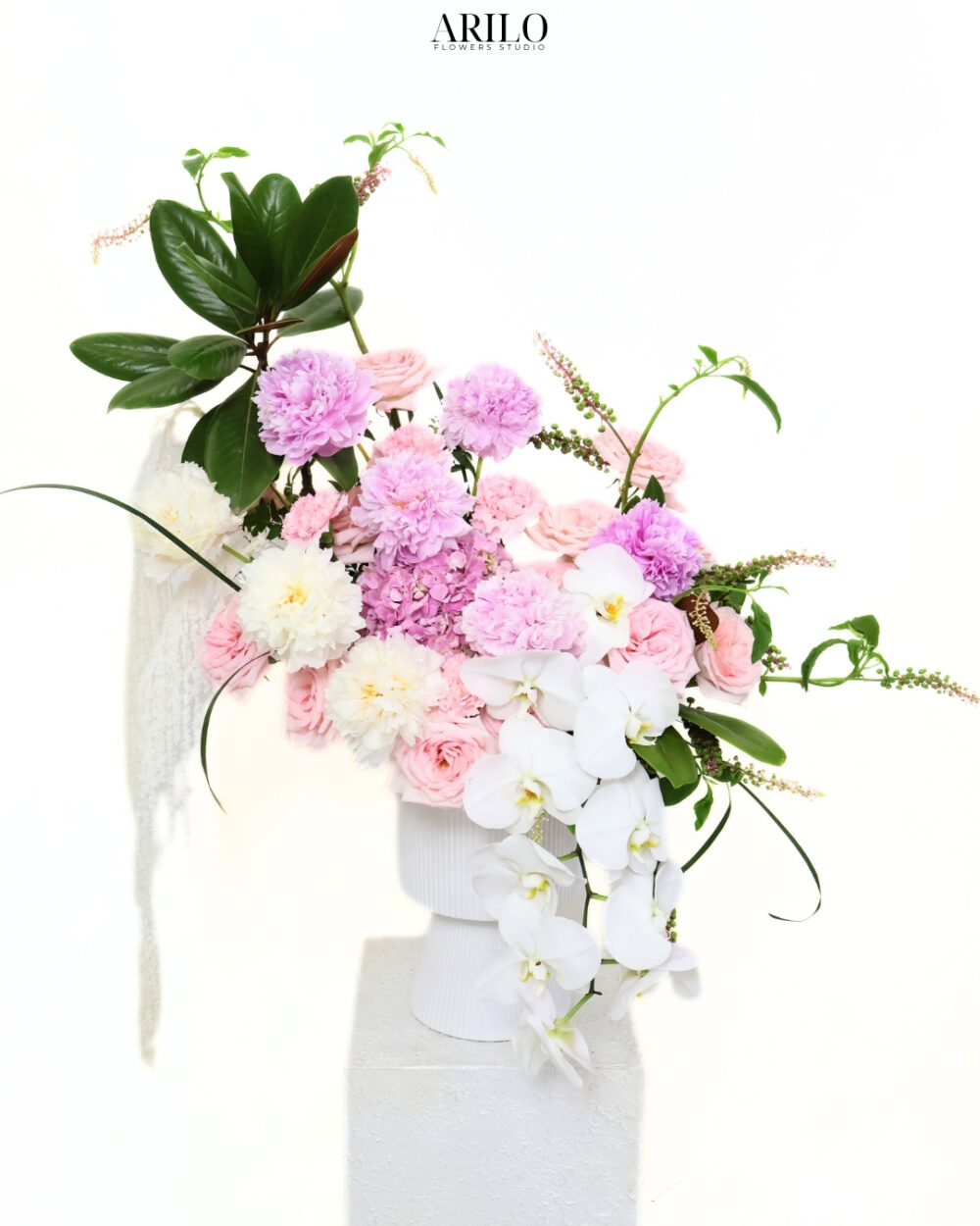 BÌNH HOA PEONY PHỐI LAN HỒ ĐIỆP VẺ ĐẸP THANH LỊCH CHO KHÔNG GIAN SANG TRỌNG G44