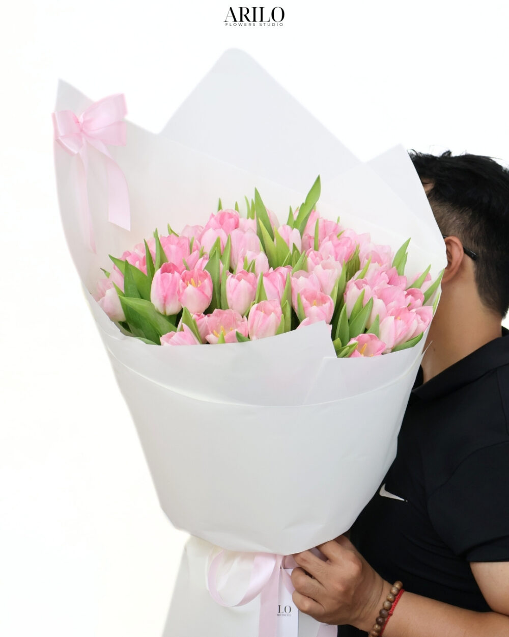 BÓ HOA 50 BÔNG TULIP HỒNG TẶNG NGƯỜI YÊU MÓN QUÀ NGỌT NGÀO CHO TÌNH YÊU LÃNG MẠN B447