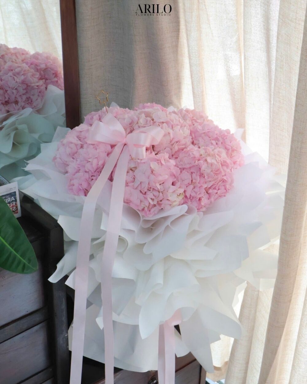 BÓ HOA HỒNG TÚ CẦU CÔNG CHÚA VẺ ĐẸP NGỌT NGÀO NHƯ MỘT GIẤC MƠ B506