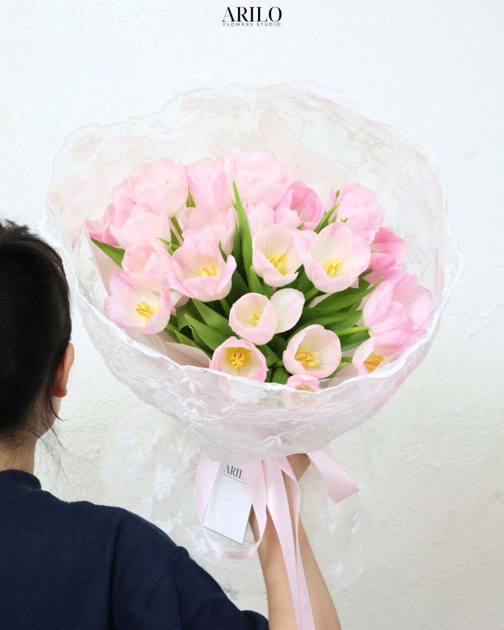 BÓ HOA TẶNG NGƯỜI YÊU NÉT NGỌT NGÀO THANH KHIẾT TỪ HOA TULIP HỒNG 452