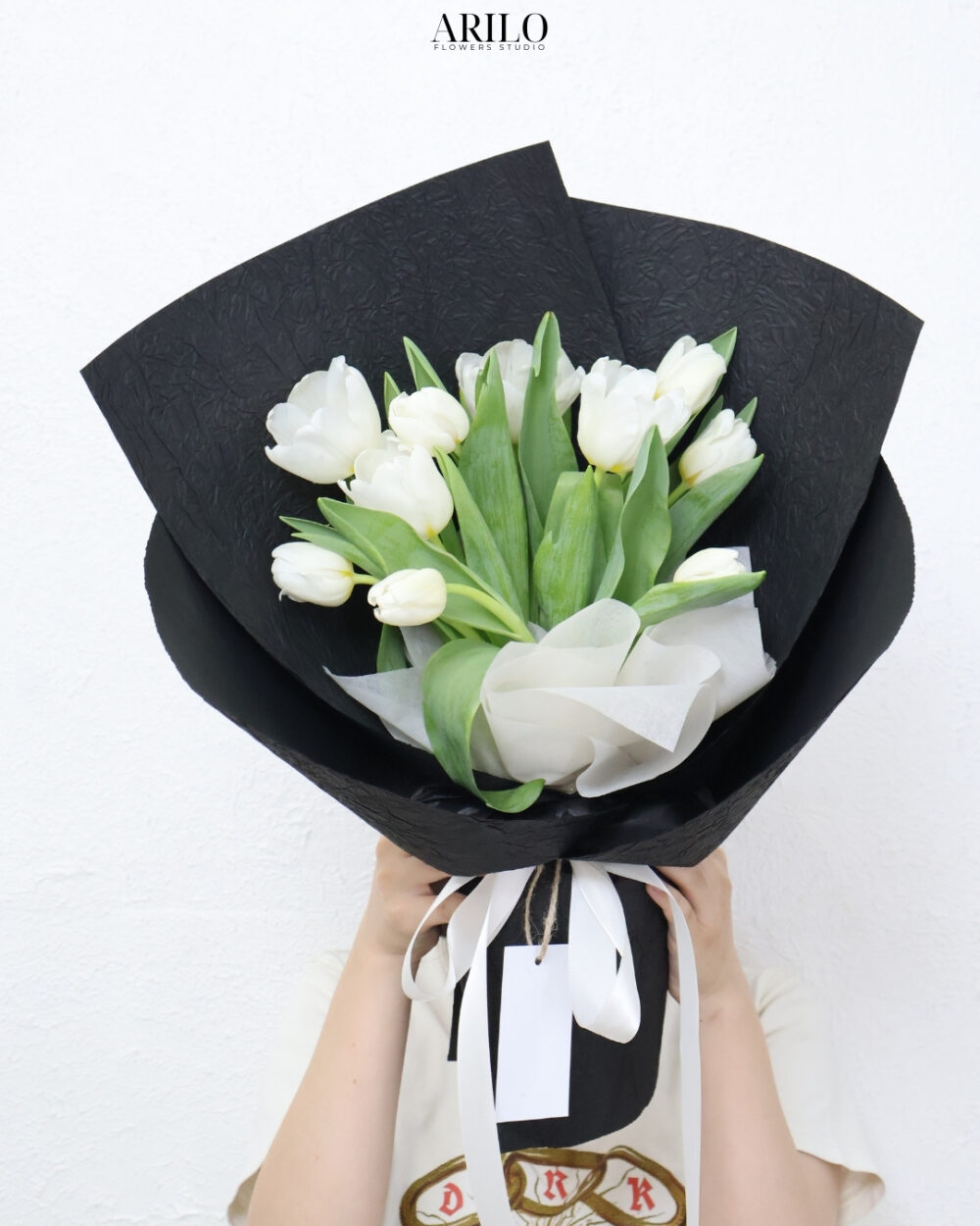 BÓ HOA TẶNG SẾP SỰ TINH TẾ VÀ THANH LỊCH TỪ HOA TULIP TRẮNG B463