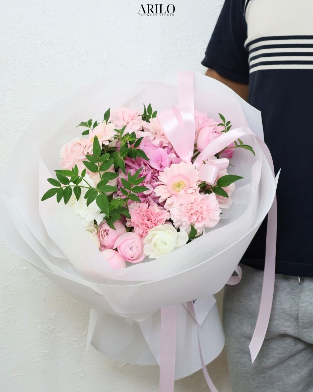 BÓ HOA TỎ TÌNH MIX TÚ CẦU TONE HỒNG NGỌT NGÀO CHO NHỮNG CẢM XÚC CHÂN THÀNH B424