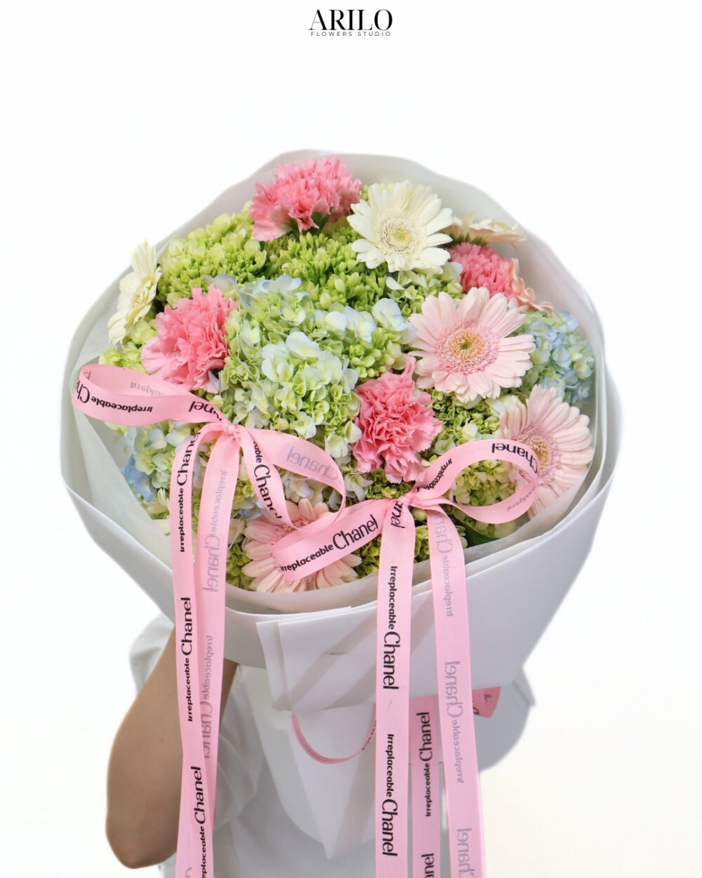 BÓ HOA TỐT NGHIỆP TÚ CẦU MÓN QUÀ CHÚC MỪNG NGỌT NGÀO CHO NGÀY THÀNH CÔNG B442