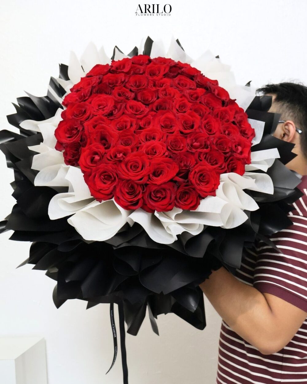 BÓ HOA HỒNG CÔNG CHÚA 99 BÔNG KIÊU SA QUYẾN RŨ VÀ ĐẦY CẢM XÚC B530