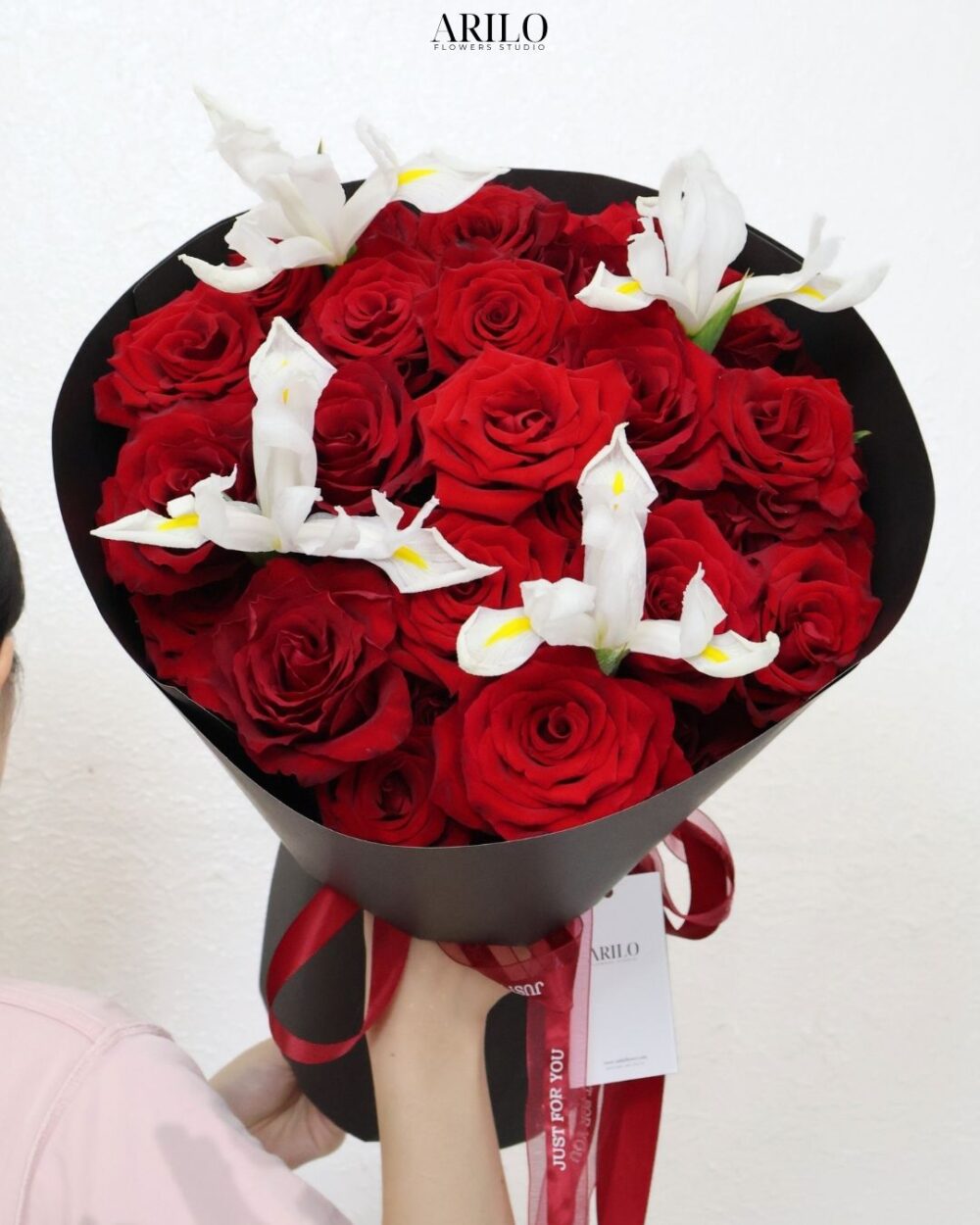 BÓ HOA HỒNG ĐỎ TẶNG VỢ MIX HOA DIÊN VĨ VẺ ĐẸP SANG TRỌNG CHO TÌNH YÊU TRỌN VẸN B526