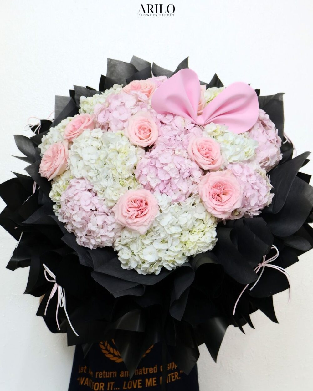 BÓ HOA TẶNG VỢ TÚ CẦU PASTEL MIX HOA HỒNG NGỌT NGÀO NHƯ MỘT LỜI YÊU DỊU DÀNG B529