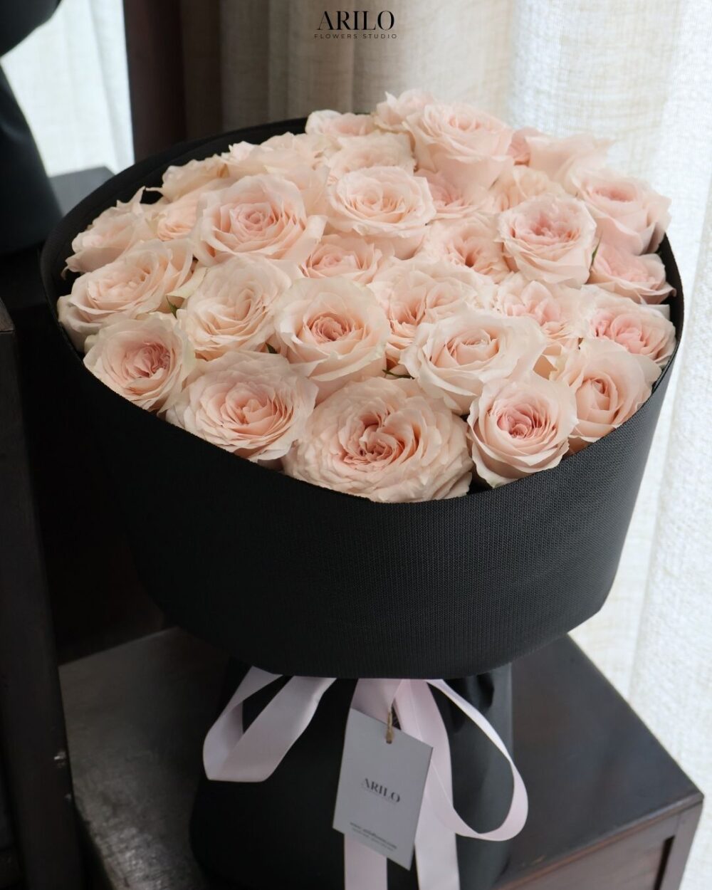 BÓ HOA CẦU HÔN TONE HỒNG PASTEL GIAO NHANH SÀI GÒN B605