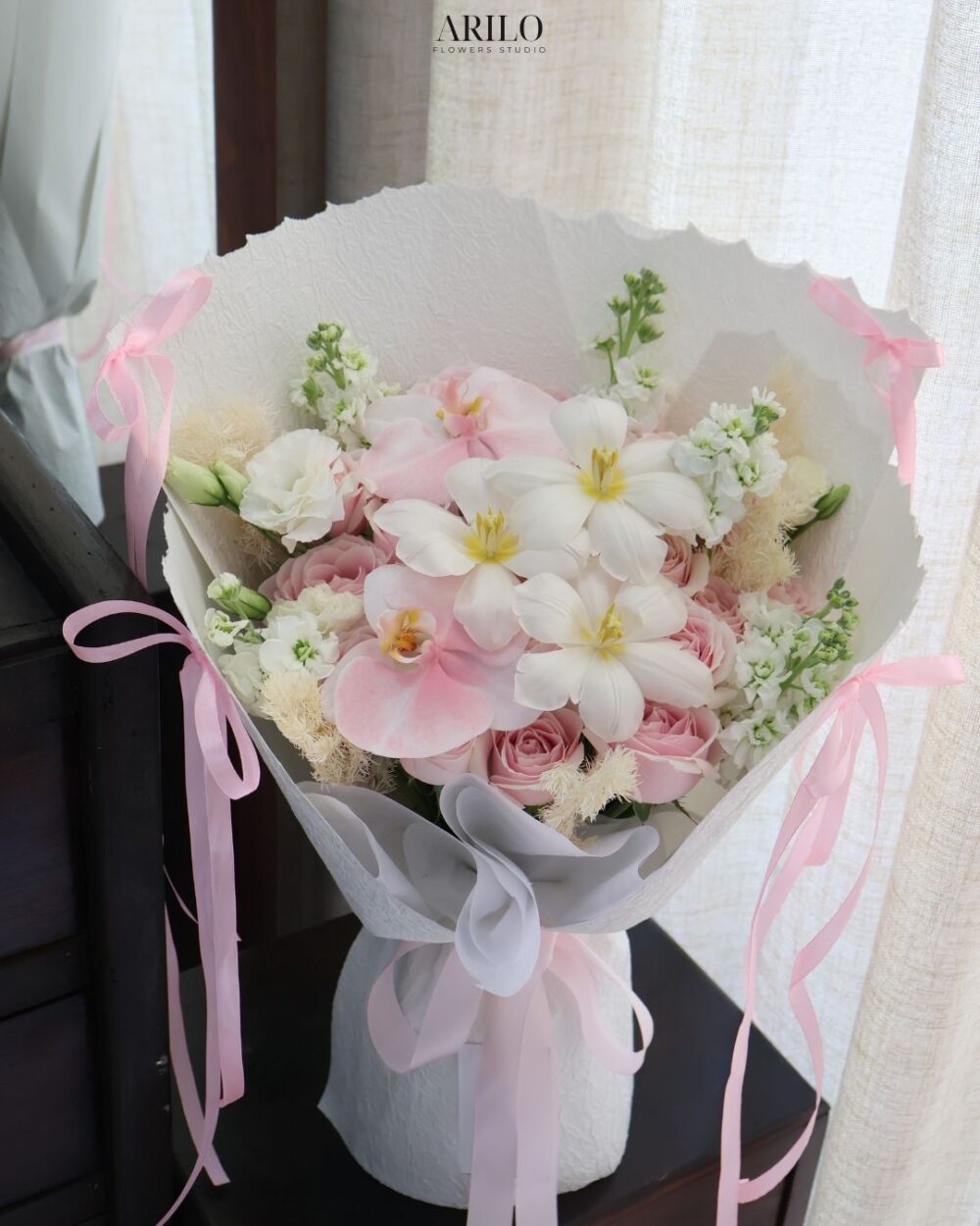 BÓ HOA HỒNG MIX TULIP MỘT CHÚT NGỌT NGÀO CHO NHỮNG NGÀY ĐƯỢC YÊU THƯƠNG B617