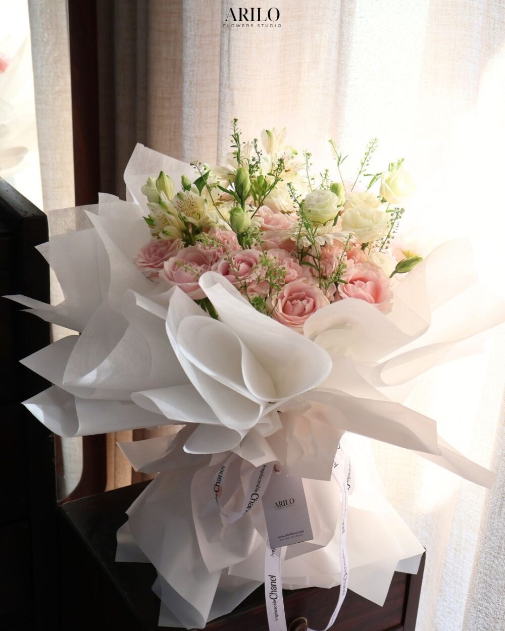 BÓ HOA TỎ TÌNH TONE HỒNG PASTEL NHẸ NHÀNG NHƯ MỘT LỜI YÊU ĐƯỢC GIỮ TRONG TIM RẤT LÂU B604